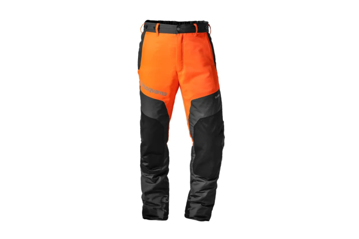 Chainsaw Trousers Husqvarna Classic, 54 in the group Forest and Garden Products / Husqvarna Protective clothing/equipment / Protective Trousers at Gräsklipparbutiken (5471408-54)