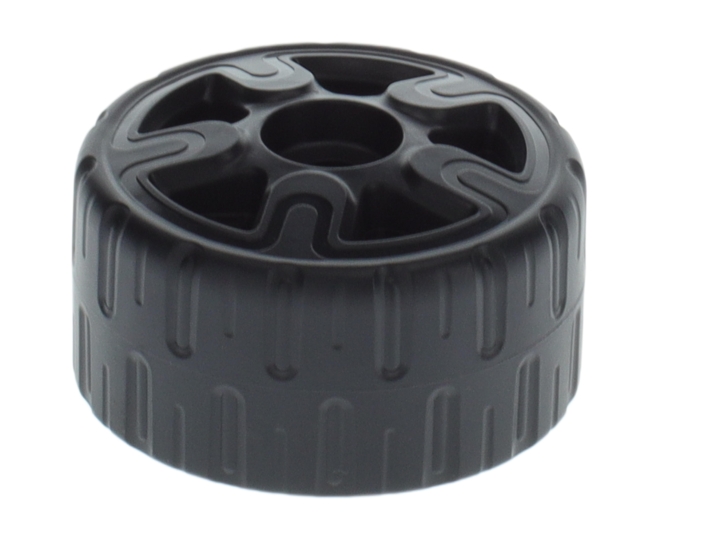 Front wheel in the group at Gräsklipparbutiken (5483181-01)