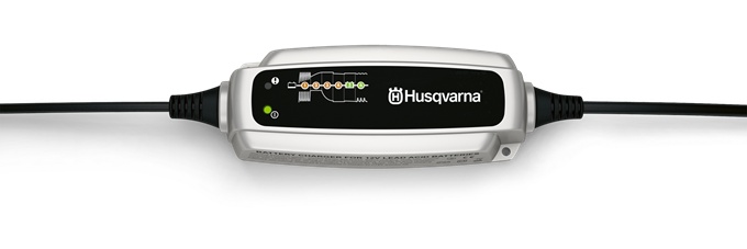 Husqvarna Battery charger BC 0.8 in the group Garden Tractors / Riders / Husqvarna Tractors / Accessories Husqvarna Tractors at Gräsklipparbutiken (5794501-01)