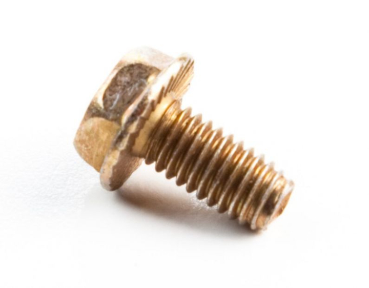 Screw in the group  at Gräsklipparbutiken (690664)
