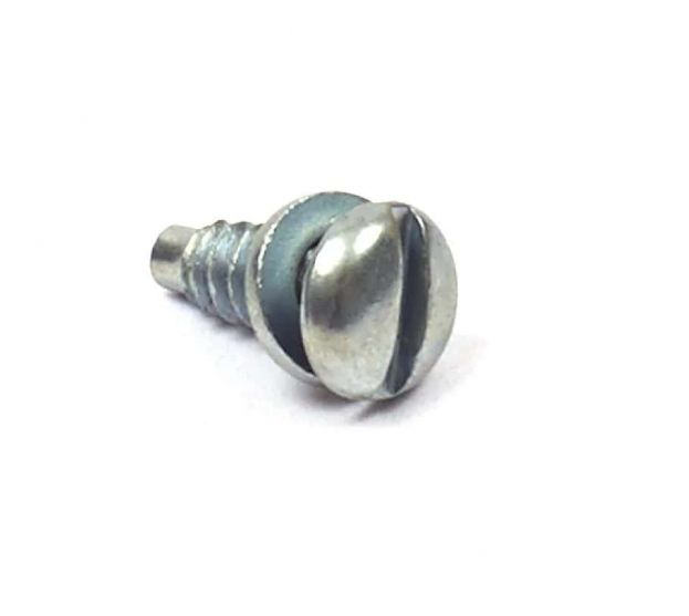 Screw in the group  at Gräsklipparbutiken (691437)