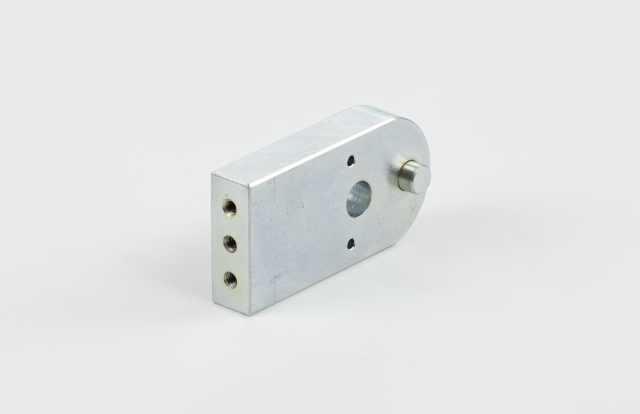 Bracket motor lug