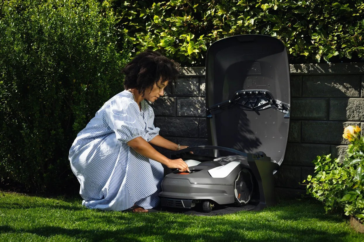 Husqvarna Automower® house (garage) 400 & 500 series