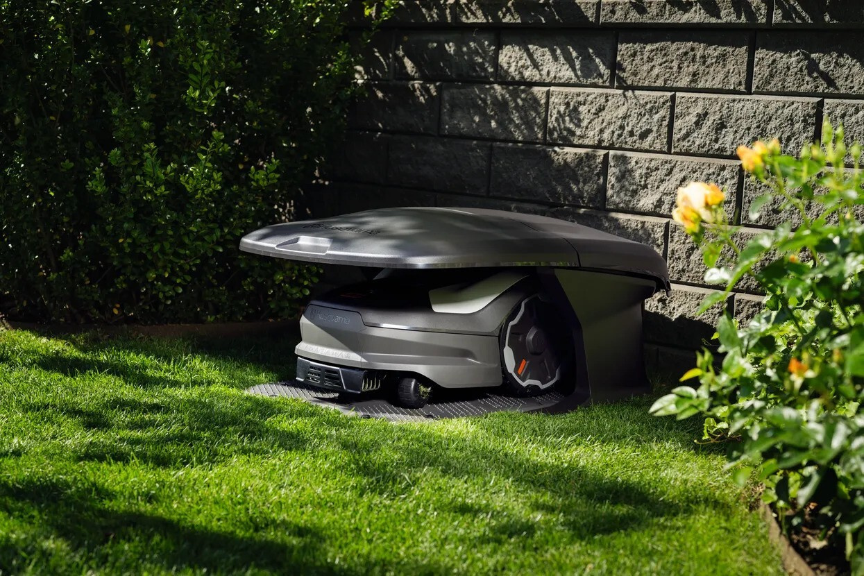 Husqvarna Automower® house (garage) 300 & 400 series