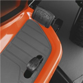 Husqvarna TS 142T Tractor Husqvarna TS 142T Tractor