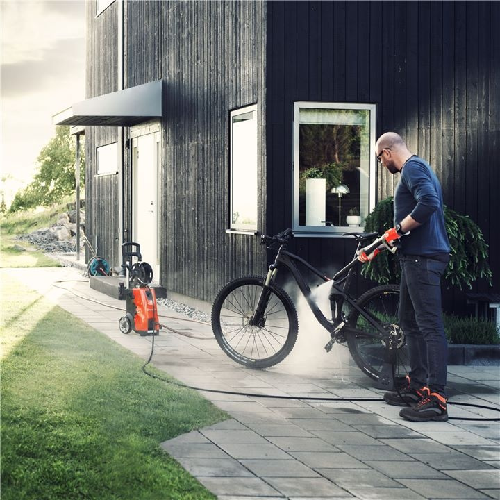 Husqvarna PW 235R High Pressure Washer