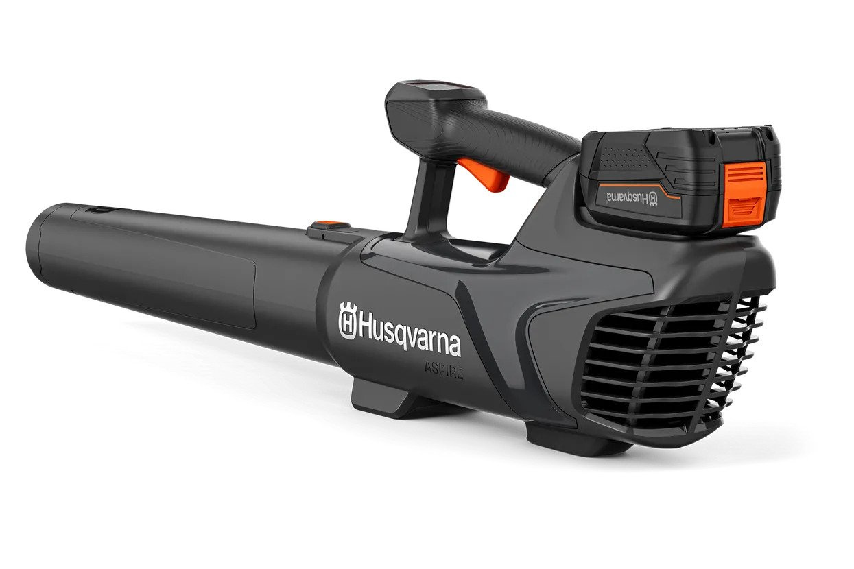 Husqvarna Aspire™ B8X with battery and charger