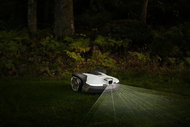 Husqvarna Automower® 450V Nera Robotic Lawn Mower