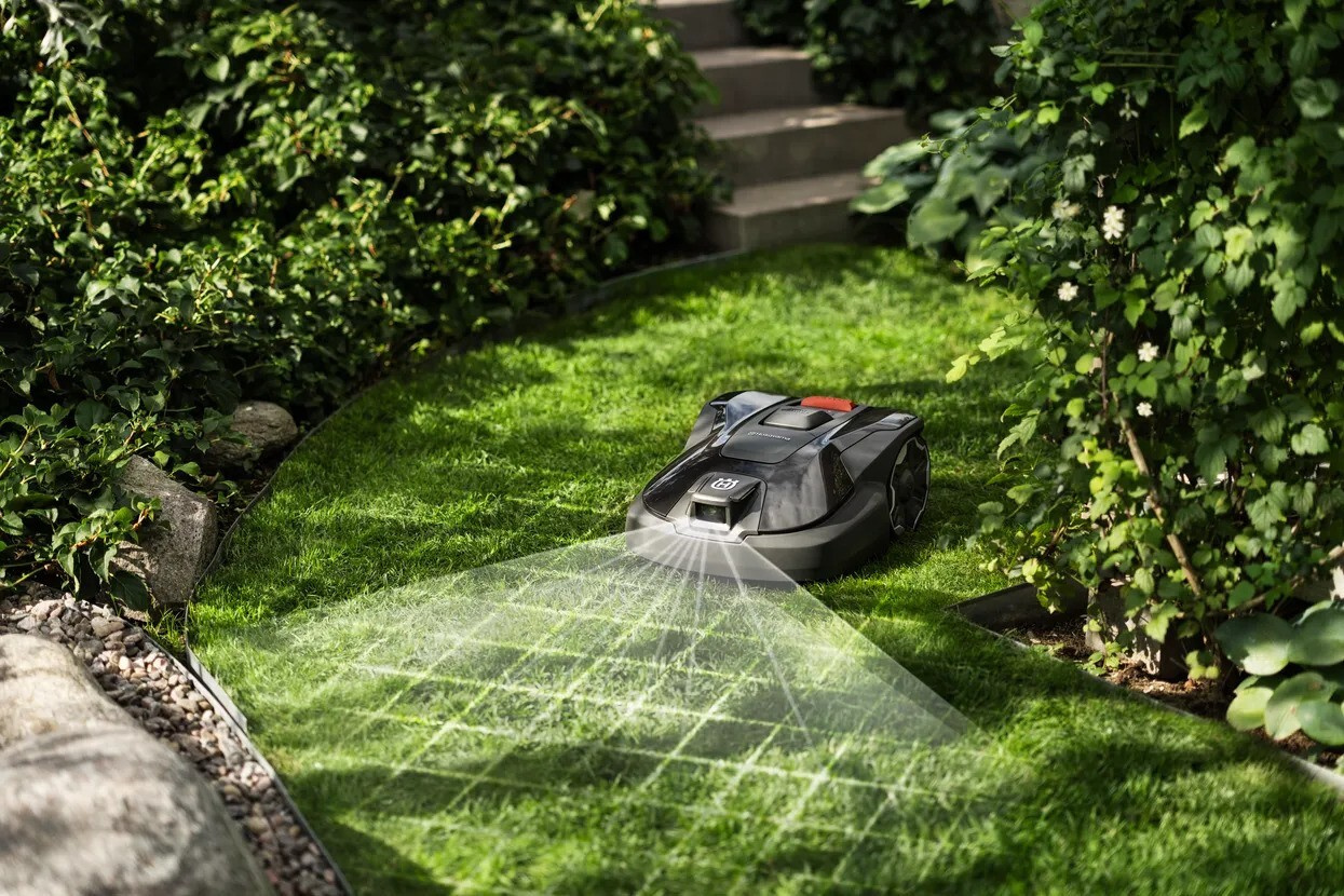 Husqvarna Automower® Aspire™ R6V + Connect